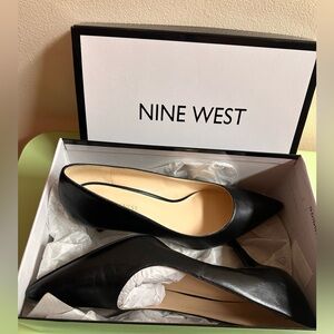 Nine West Black Pointed-Toe Leather Pumps